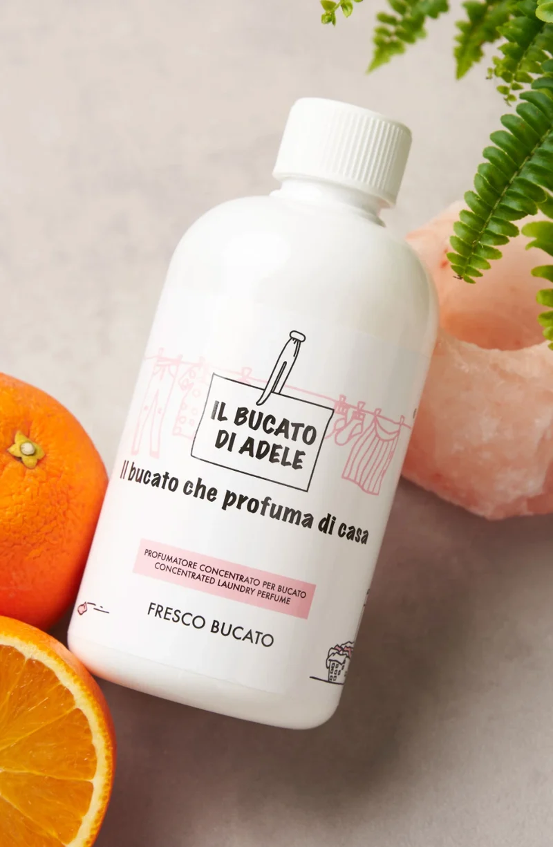 Ⓜ️🔵🔵🔵 IL BUCATO DI ADELE fresco bucato - [📦🚨Spedizione immediata!🚚💨] Profumatore concentrato per bucato in lavatrice, fragranza "FRESCO BUCATO", 1 flacone da 500 ml, 🐾💕 NON TESTATO SU ANIMALI 🌱 100% VEGAN, 🇮🇹 MADE IN ITALY